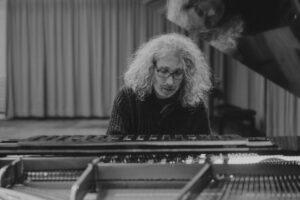 Noam Greenberg Noam Greenberg"